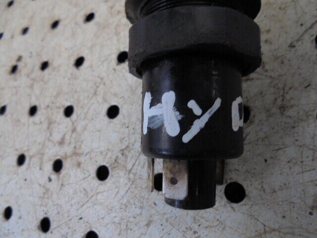 for, Massey Ferguson 3070 Hydraulic Arm Switch in Good Condition