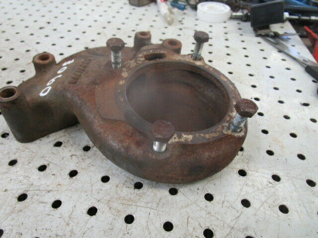 for, Massey Ferguson 3060 Engine Water Pump Housing in Good Condition
