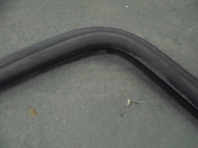 For FORD 5610 6610 7610 SQ CAB WINDSCREEN RUBBER SEALER