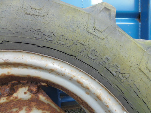 For CASE 4230 / 4240 4wd 13.6 X24 360/70R24 FRONT WHEELS & TYRES