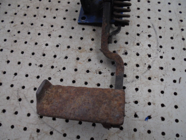 Ford 5610 6610 7610 Super Q Cab Clutch Pedal And Mounting Assembly