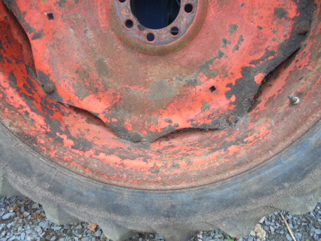 For DAVID BROWN 995 996 1390 13.6 X 36 REAR WHEELS & TYRES PAIR