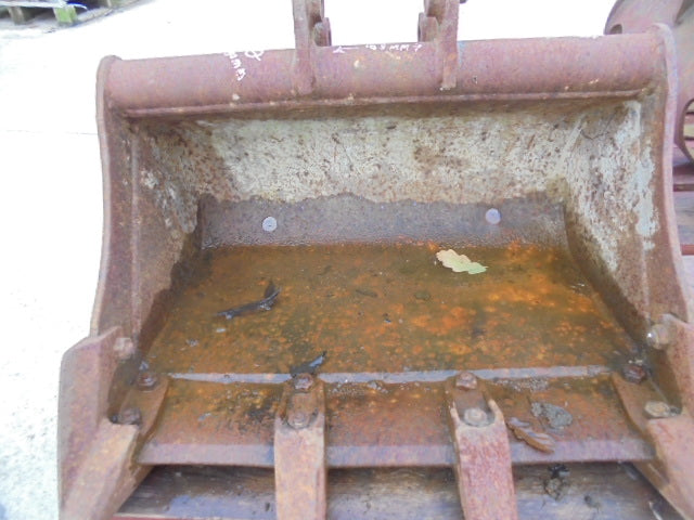For JCB MINI DIGGER 24" BUCKET with 30mm PINS