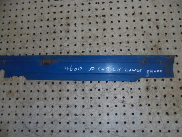 For FORD 4600 Q CAB LH FRONT CAB PILLAR LOWER PLASTIC COVER
