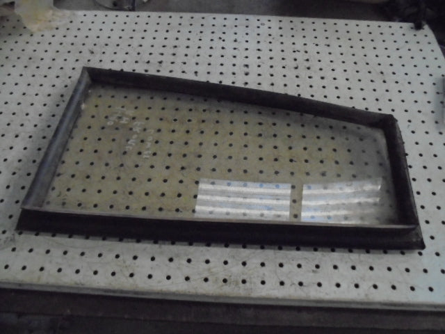 For DAVID BROWN 1390 1490 CAB RH LOWER GLASS & RUBBER SEALER	