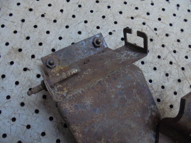 For MASSEY FERGUSON 390 FUEL FILTER ASSEMBLY BRACKET