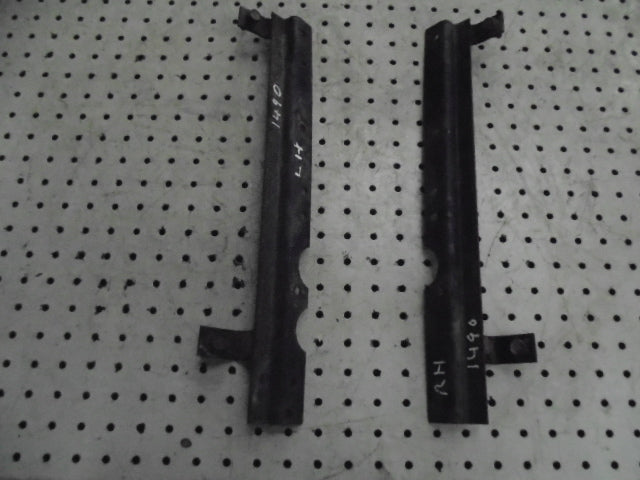 For DAVID BROWN 1490 FRONT GRILL MOUNTING BRACKETS LH & RH