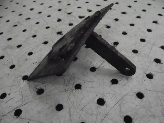 For FORD 5610 6610 7610 SQ CAB SIDE WINDOW CLOSING BRACKET