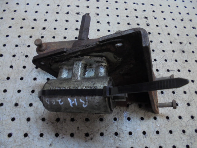 For MASSEY FERGUSON 390 RH BRAKE SLAVE CYLINDER & LINKAGE ASSEMBLY