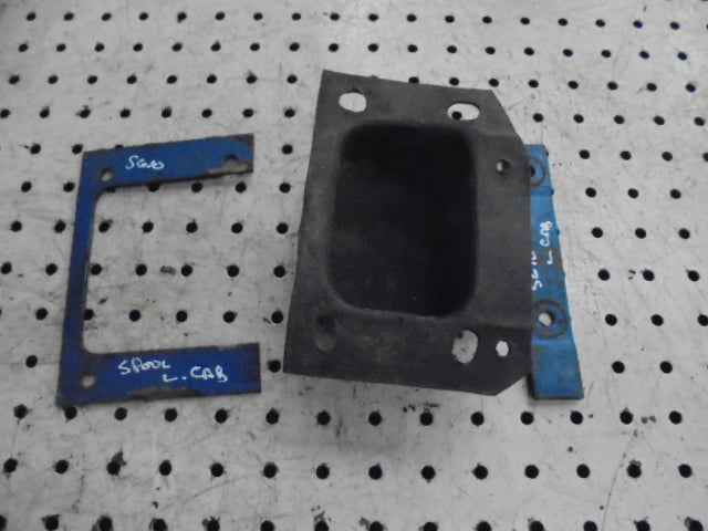 For FORD 5610 6610 LP CAB SPOOL LEVER RUBBER GAITER & BRACKETS