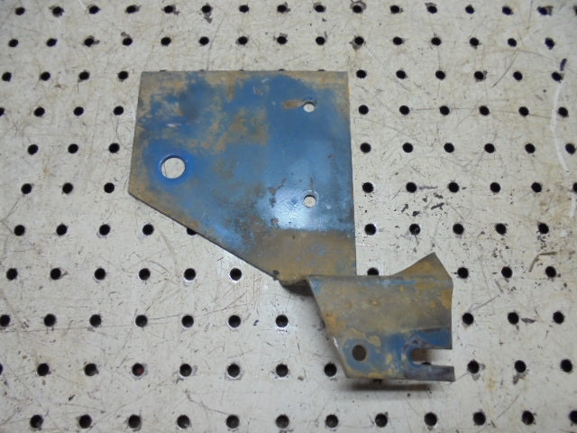 For FORD 4600 LAMBOURNE CAB LOWER DASH LOOM BRACKET