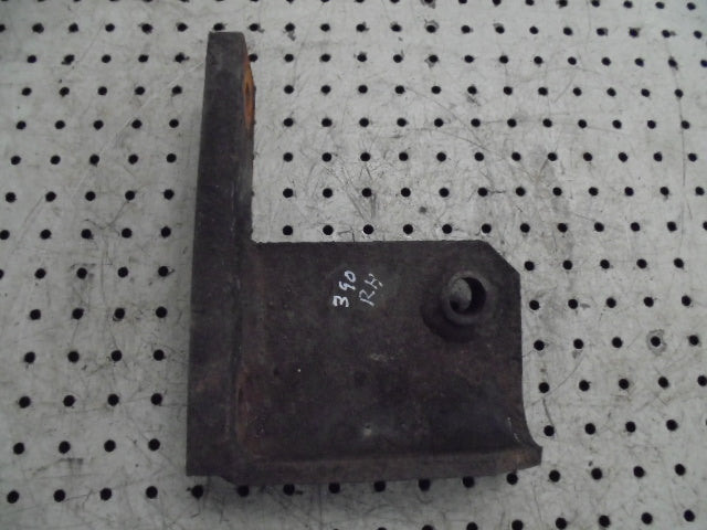 For MASSEY FERGUSON 390 RH HYDRAULIC ARM STABALISER BRACKET