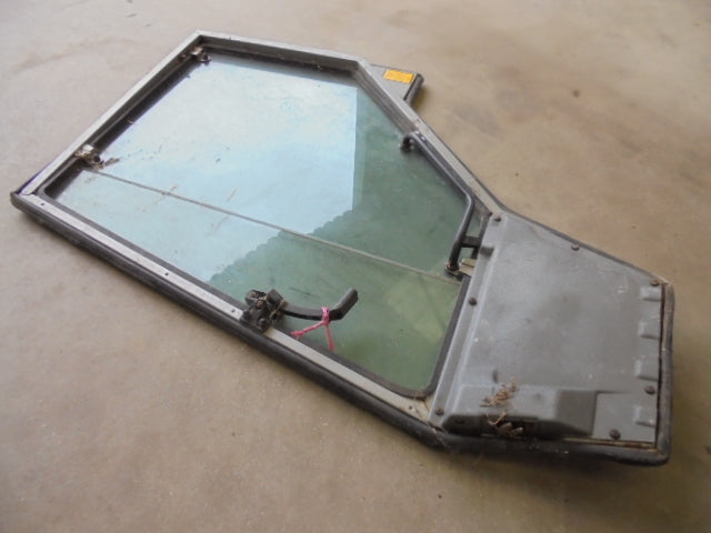 For MASSEY FERGUSON 3000 SERIES RH DOOR ASSEMBLY