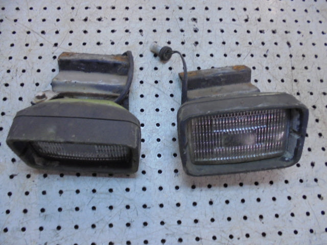 For FORD WORKLAMPS - PAIR one lens has cracked