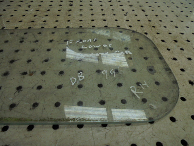 For DAVID BROWN 990 995 996 RH FRONT LOWER GLASS SAFETY CAB