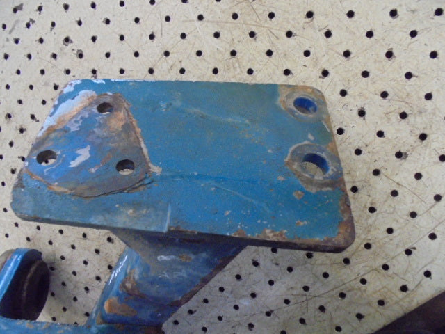 For FORD 4600 Q CAB RH FRONT CAB MOUNT