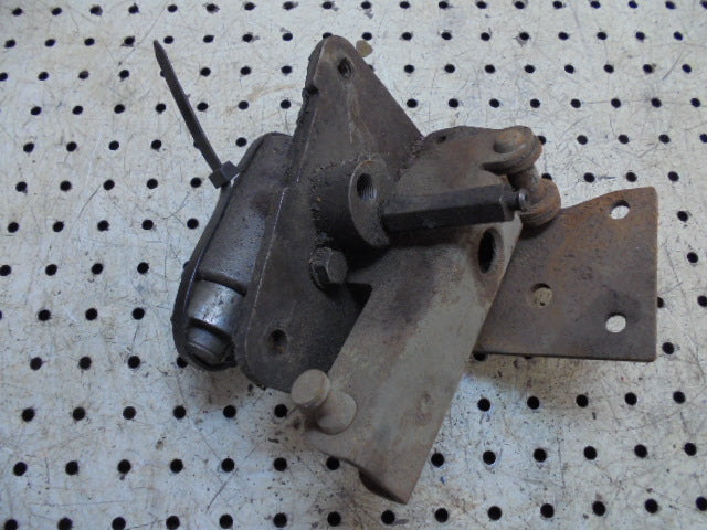 For MASSEY FERGUSON 390 LH BRAKE SLAVE CYLINDER & LINKAGE ASSEMBLY