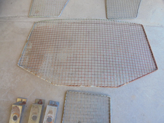 For JOHN DEERE 6020/6030 Series WINDOW MESH GUARDS ASSEMBLY & BRACKETS