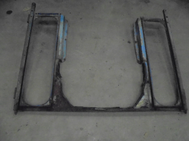 For LEYLAND 255 270 CAB FRONT LOWER WINDOW FRAME