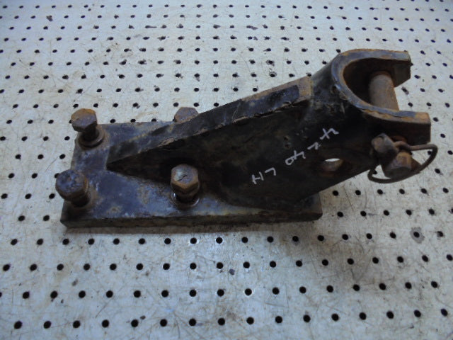 For CASE 4240 LH REAR HYDRAULIC STABALISER BRACKET & BOLTS