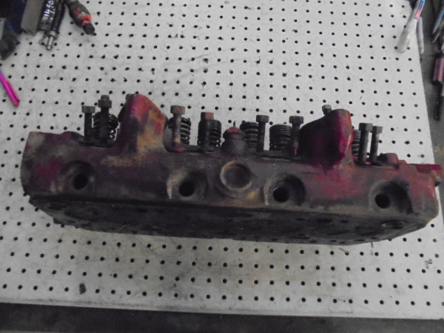 For CASE IH 434,414,275 ENGINE CYLINDER HEAD