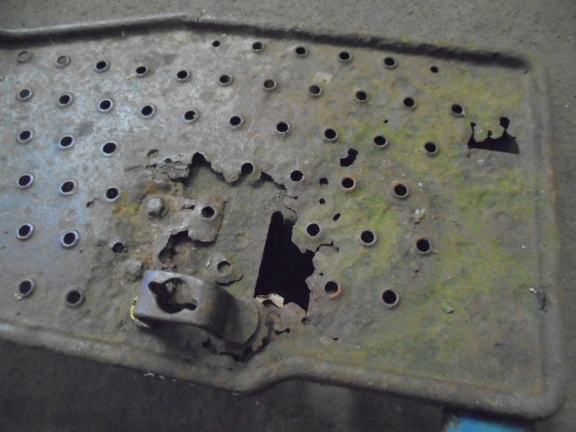 For FORD 3000 preforce RH FOOT STEP