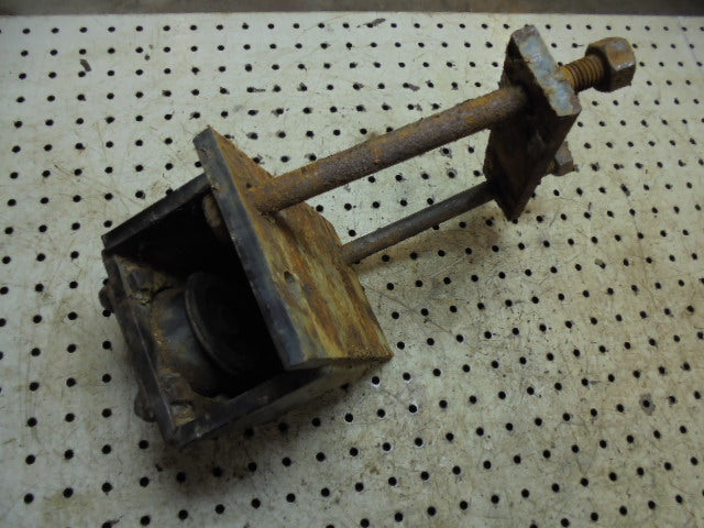 For CASE 4240 LP CAB RH REAR CAB MOUNT & BOLTS