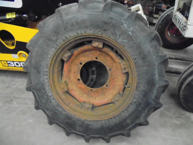 For DAVID BROWN 1490 1494 12.4 X 24 WHEEL & TYRE