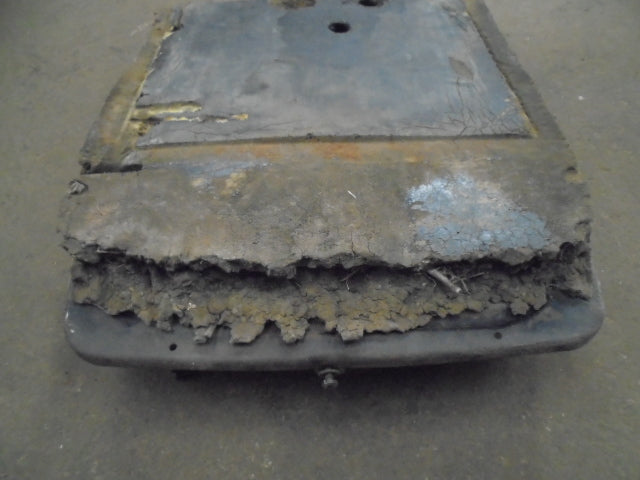For FORD 7840 ENGINE BULKHEAD COVER PLATE