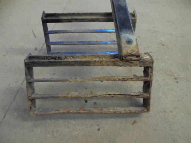For FORD 5030 RH CAB STEP ASSEMBLY