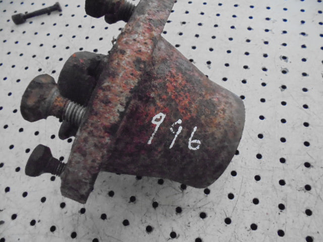 For DAVID BROWN 990 995 996 FRONT WHEEL HUB