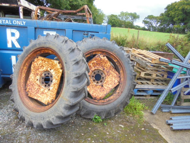 For FORD 5610 / 6610 13.6 X 38 REAR WHEELS & TYRES