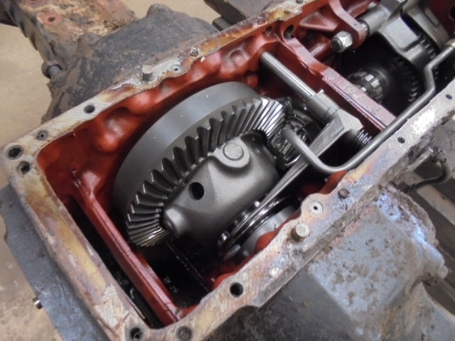 For CASE 4240 4wd GEARBOX AND REAR AXLE ASSEMBLY