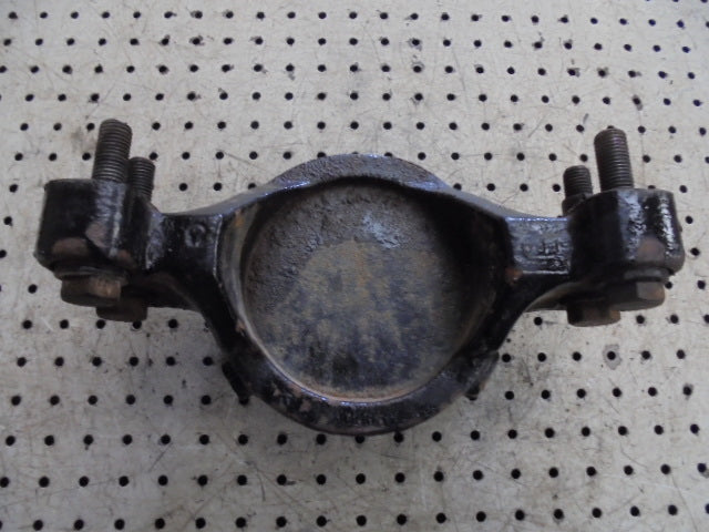 For CASE 4230 4240 895 4wd CARRERO 707 FRONT AXLE BEAM FRONT BRACKET  CARRIER