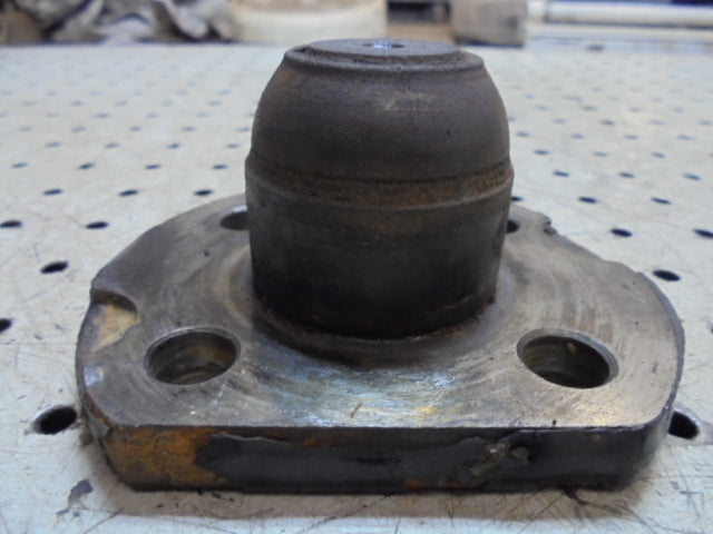 For CASE 4240,30 / 895 CARRERO 707 4wd FRONT AXLE RH SWIVEL LOWER PIN