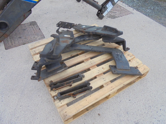 QUICKE 340US LOADER WITH BRACKETS TO SUIT FORD /NH 5640/6640/7740