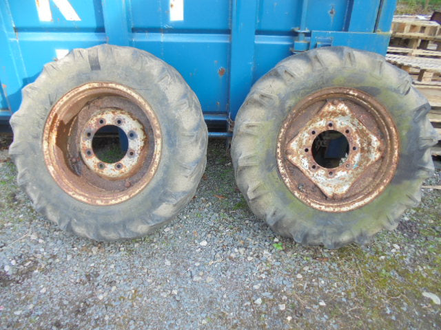 For FORD 5030 4wd 12.4 X 24 FRONT WHEELS & TYRES