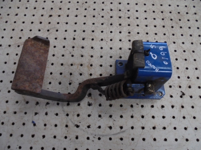 Ford 5610 6610 7610 Super Q Cab Clutch Pedal And Mounting Assembly