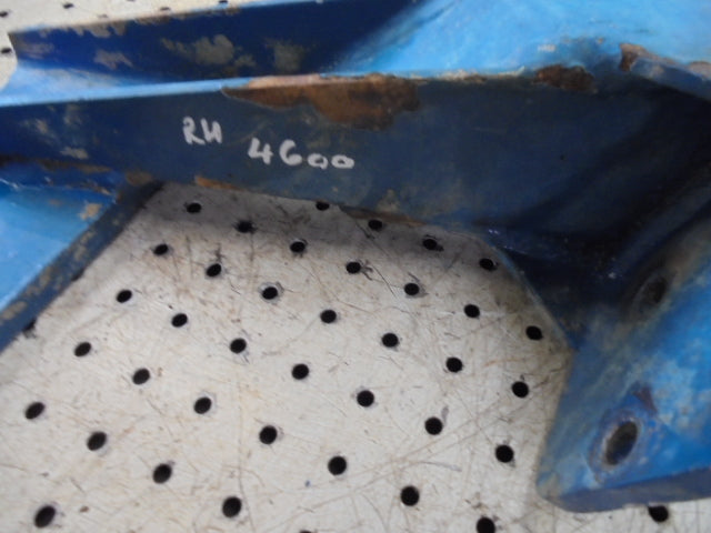 For FORD 4600 Q CAB RH FRONT CAB MOUNT