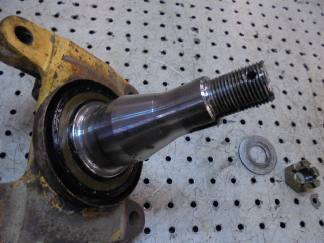 For FORD 545D 550 2wd RH STUB AXLE