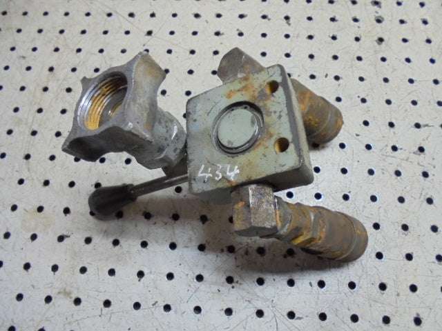 HYDRAULIC DIVERTER VALVE & COUPLINGS