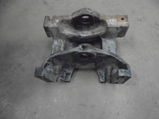 For MASSEY FERGUSON 550 FRONT AXLE MOUNTING BOULSTER
