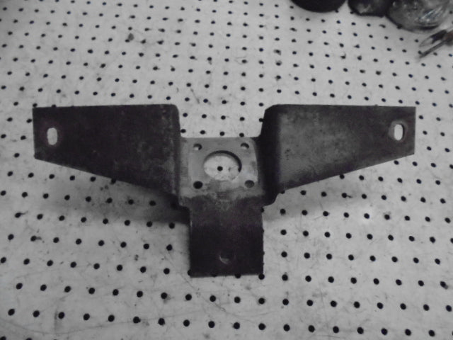 For MASSEY FERGUSON 550 POWER STEERING ORBITRAN UNIT MOUNTING BRACKET
