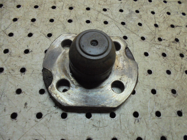 For CASE 4240,30 / 895 CARRERO 707 4wd FRONT AXLE LH SWIVEL LOWER PIN