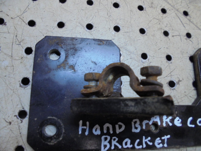 For CASE 4240 LP CAB HANDBRAKE CABLE BRACKET ON CAB