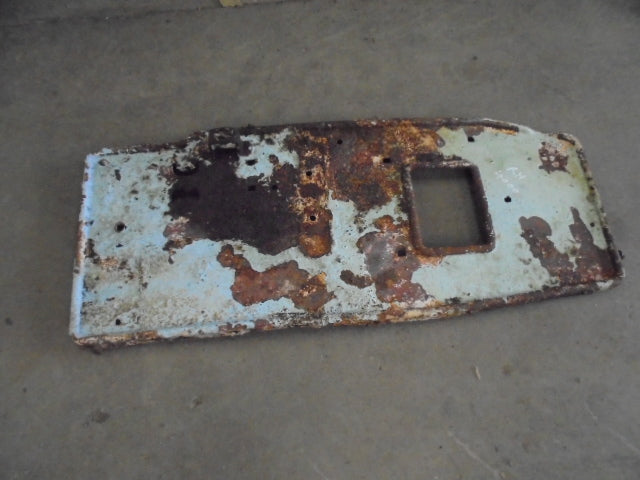 For FORD 4000 RH CAB FOOT PLATE