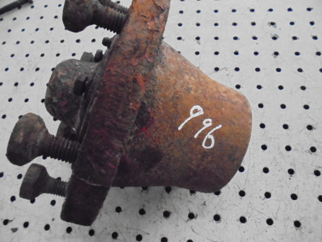 For DAVID BROWN 990 995 996 FRONT WHEEL HUB