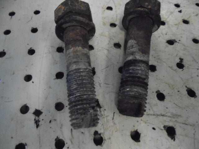 For DAVID BROWN 885 FRONT AXLE EXTENSION BOLTS (PAIR)