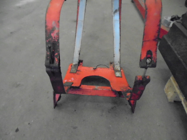 For DAVID BROWN 990 995 996 DIESEL TANK MOUNTING FRAME & STRAPS Q CAB