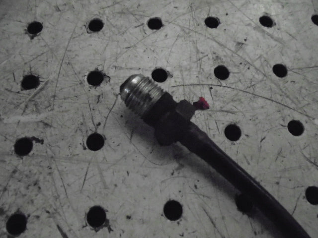 For INTERNATIONAL 454 485 FUEL PIPE FROM SEDIMENT BOWL TO 'T' FITTING